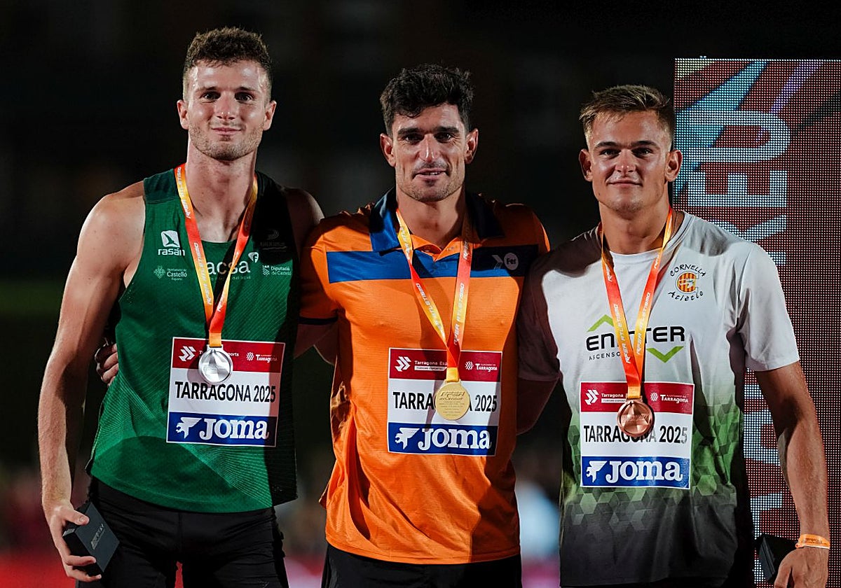 Podio del decatlón, con Jorge Ureña y Andreu Boix.