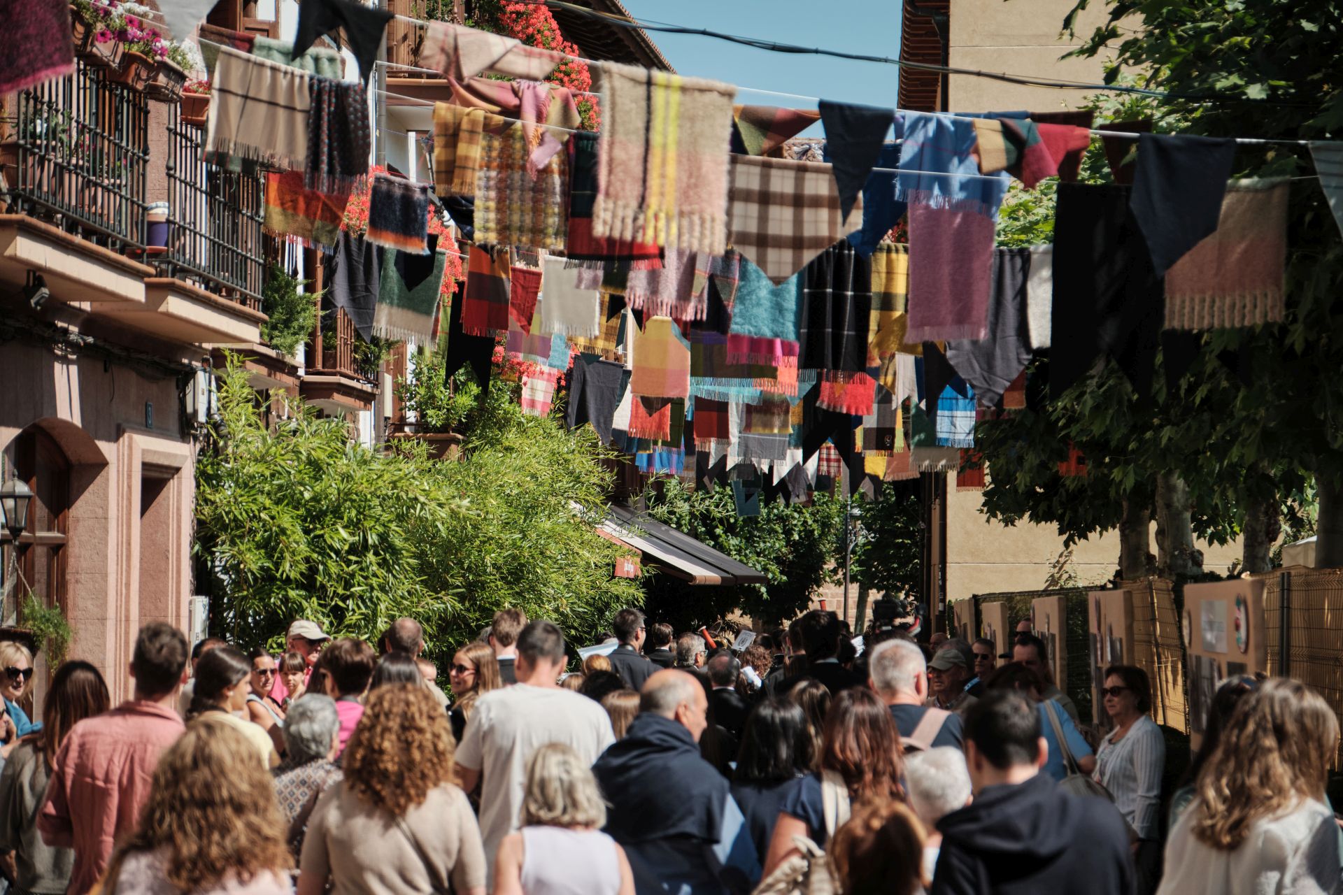 La paella más solidaria con la zona cero se cocina a 600 kilómetros de Valencia
