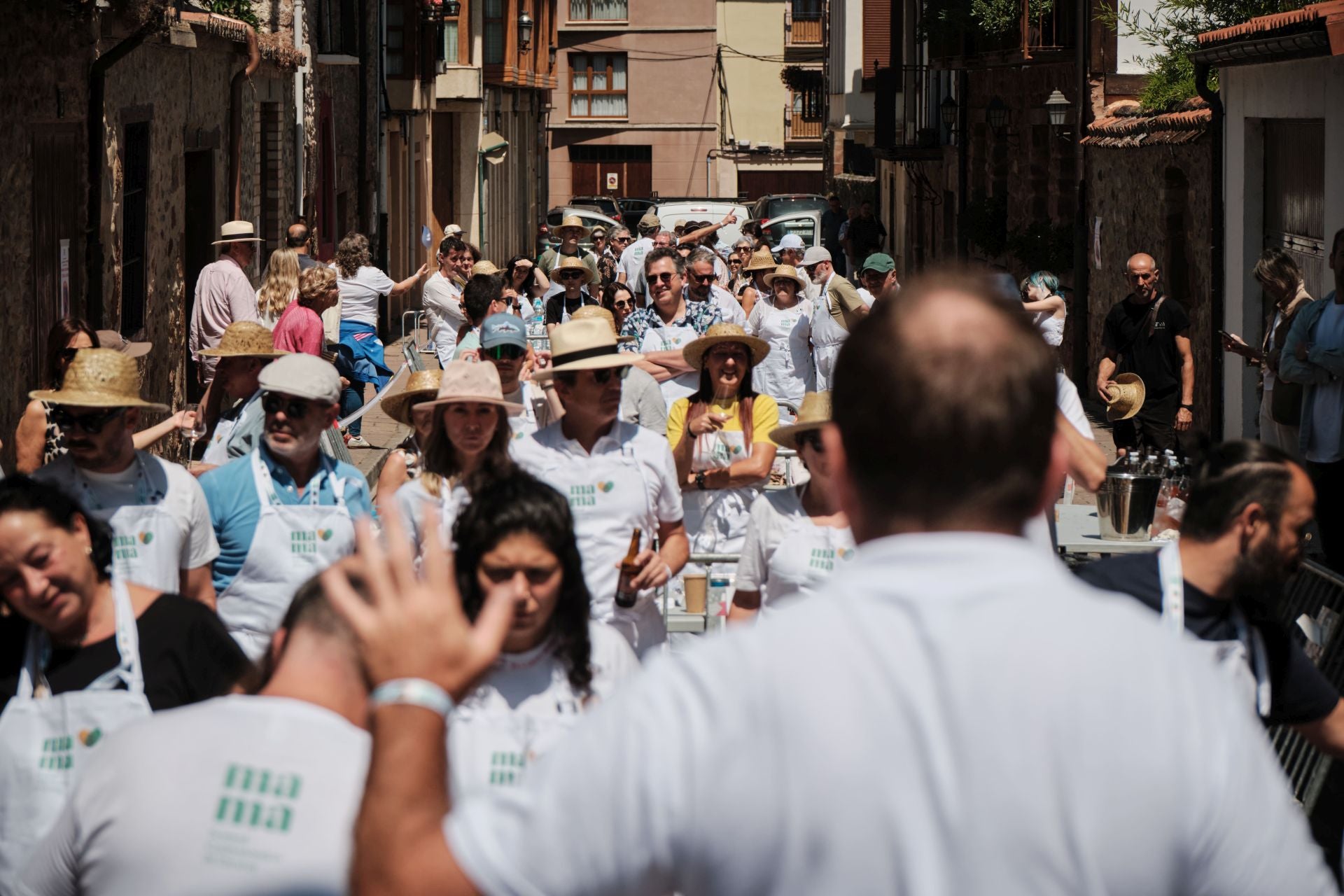 La paella más solidaria con la zona cero se cocina a 600 kilómetros de Valencia