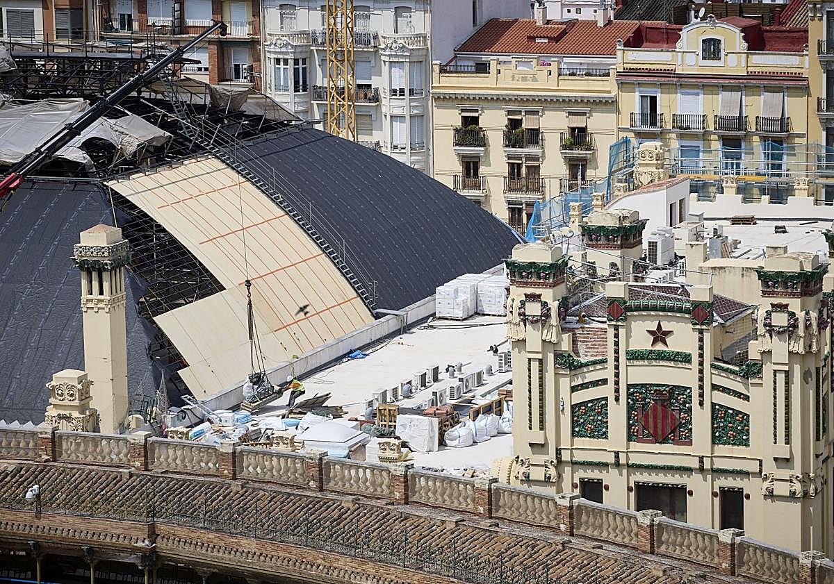 Imagen principal - La nueva piel de la Estación del Norte se asoma a la fachada