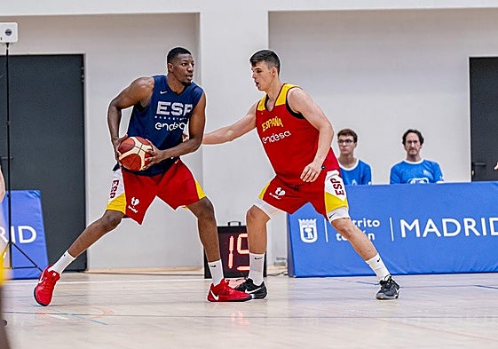 Sima y Pradilla, durante un entrenamiento con España.