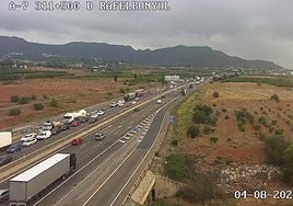 Imagen del atasco a la altura de Rafelbunyol.