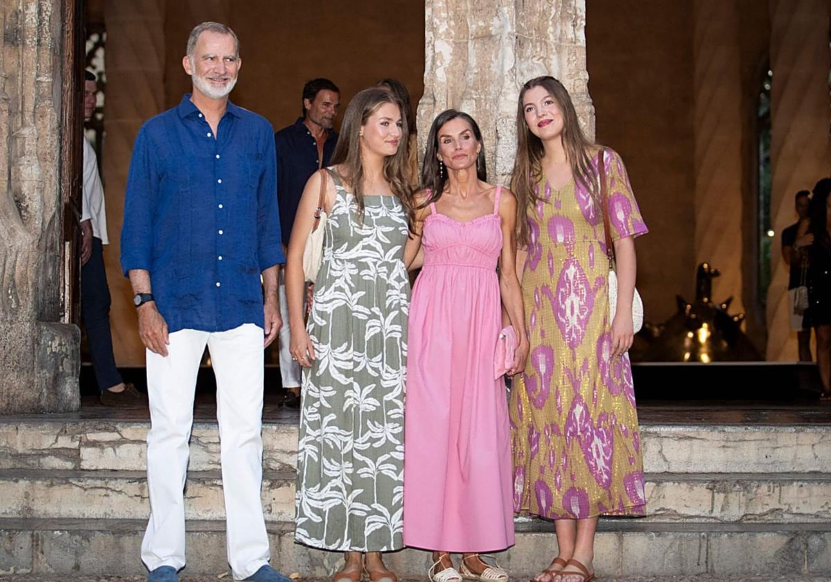 La reina Letizia deslumbra en su último día en Mallorca