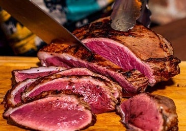 El popular streamer que ha visitado el restaurante de carne a la brasa que triunfa en Valencia