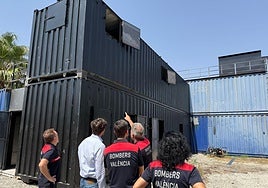 Contenedores de prácticas de actuaciones en interiores de viviendas y locales de los Bomberos de Valencia.