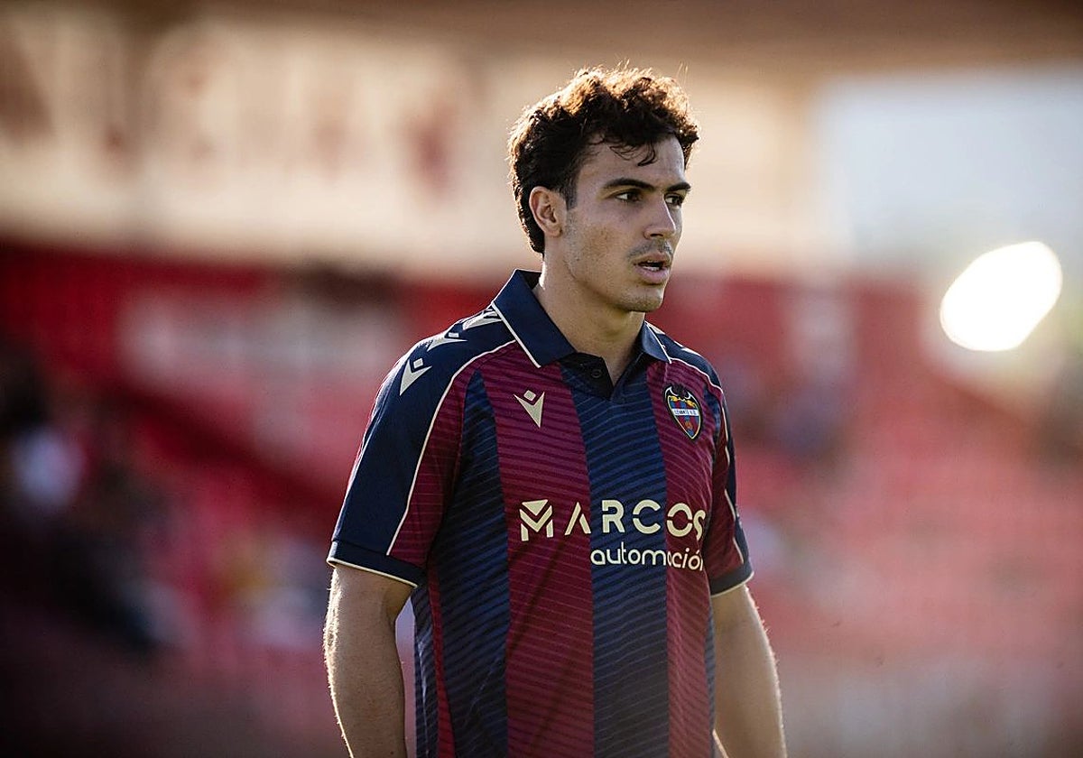 Manu Sánchez, durante un partido con el Levante.