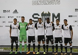 Fichajes del Valencia en la temporada 2017/2018.