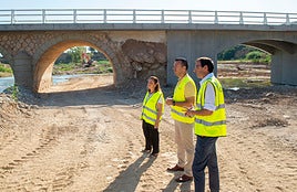 Apertura de uno de los puentes reparados en Turís.