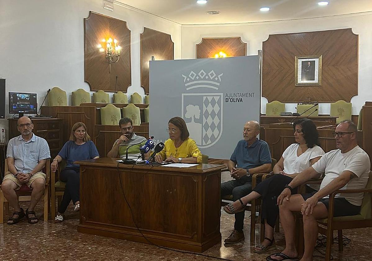 La alcaldesa en la rueda de prensa.