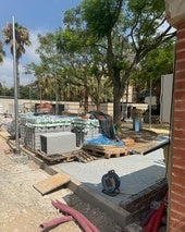 Obras en una de las calles de Alfafar.