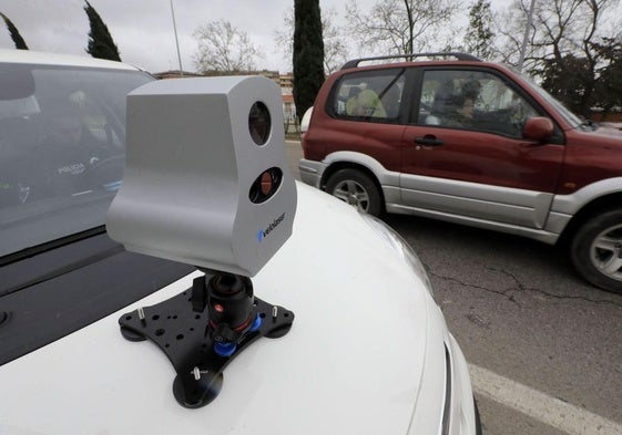 Radar móvil de la Policia Local.