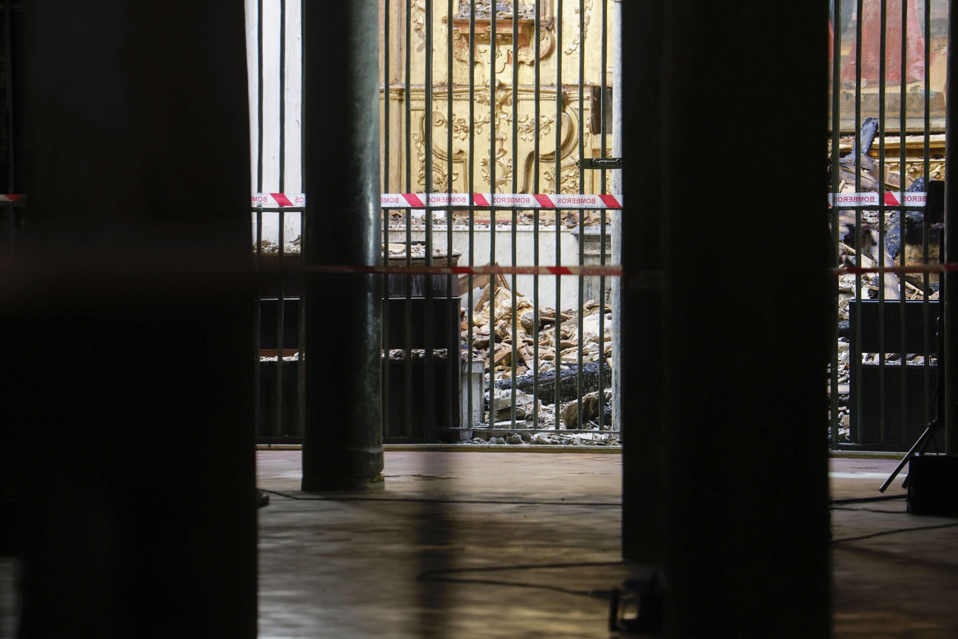 Así ha quedado por dentro la mezquita de Córdoba tras el incendio