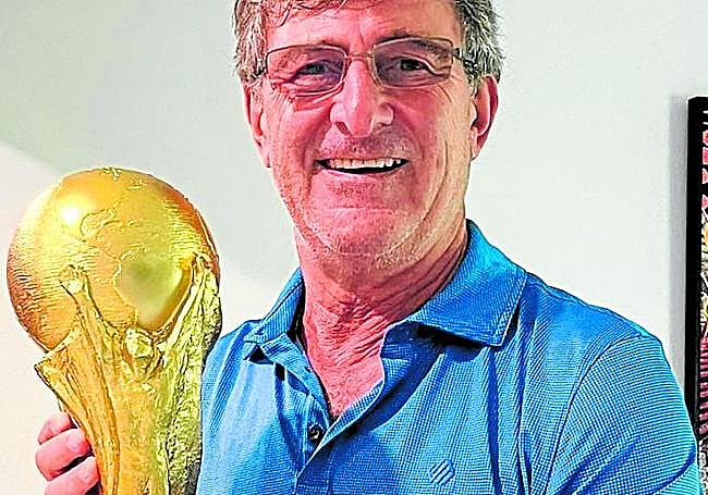 Campeón del mundo y líder de un Valencia esplendoroso, aconseja mirar al pasado «sólo de reojo».