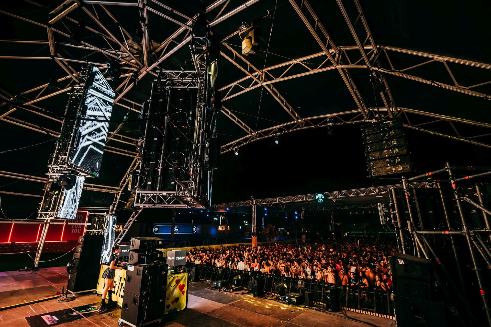 Medusa Festival 2025: Más de 56.000 personas disfrutan hasta la madrugada en Cullera