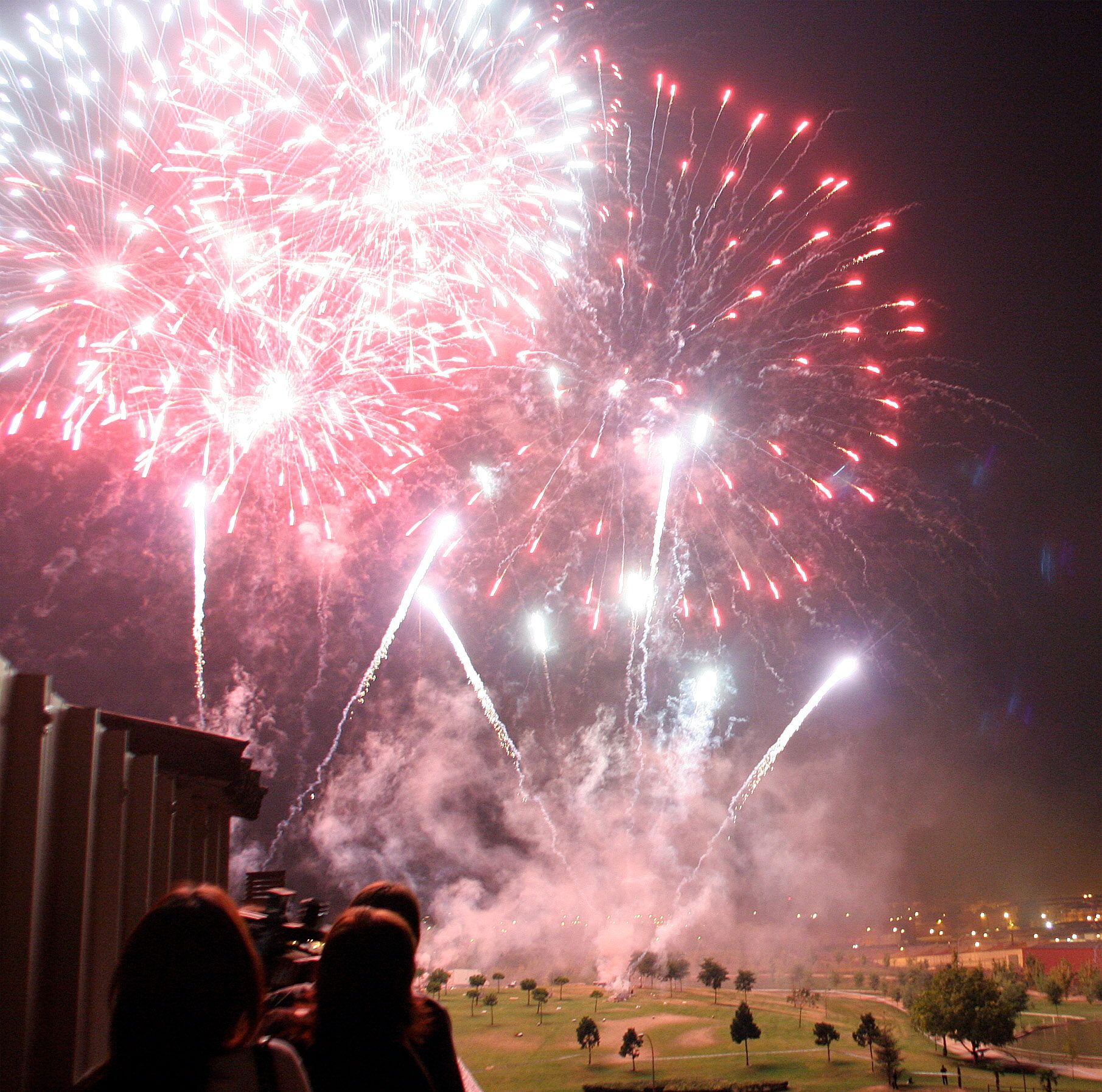 Pirotecnia en el parque San Miguel, Moncada