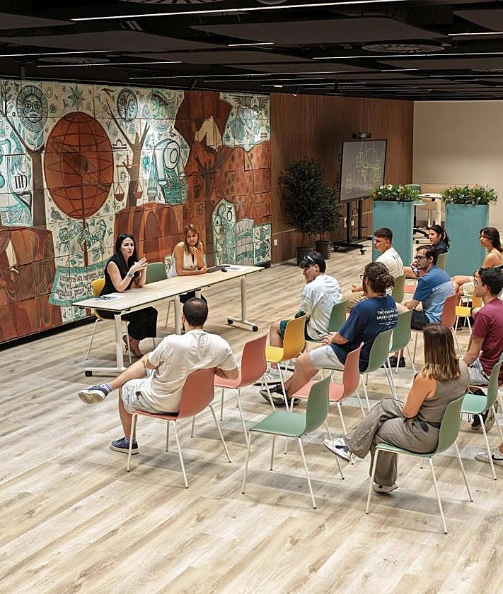 Imagen secundaria 2 - La vuelta a clase menos dura de la UPV: un aula que genera bienestar para que los alumnos estudien mejor