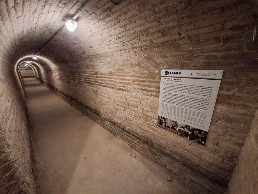 Uno de los reguigos antiáereos de la Pobla del Duc.