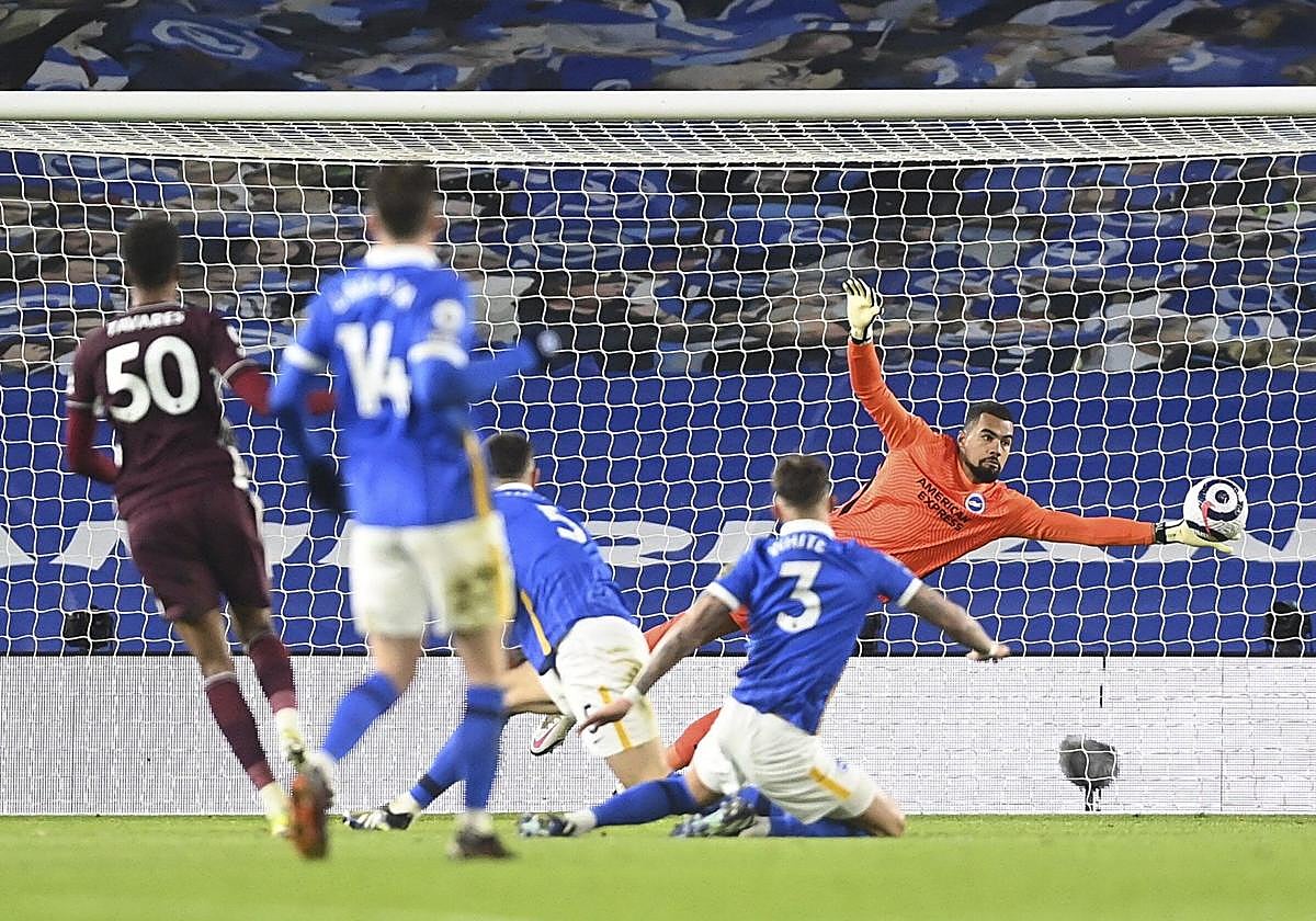 El centrocampista del Leicester que se ofrece al Valencia