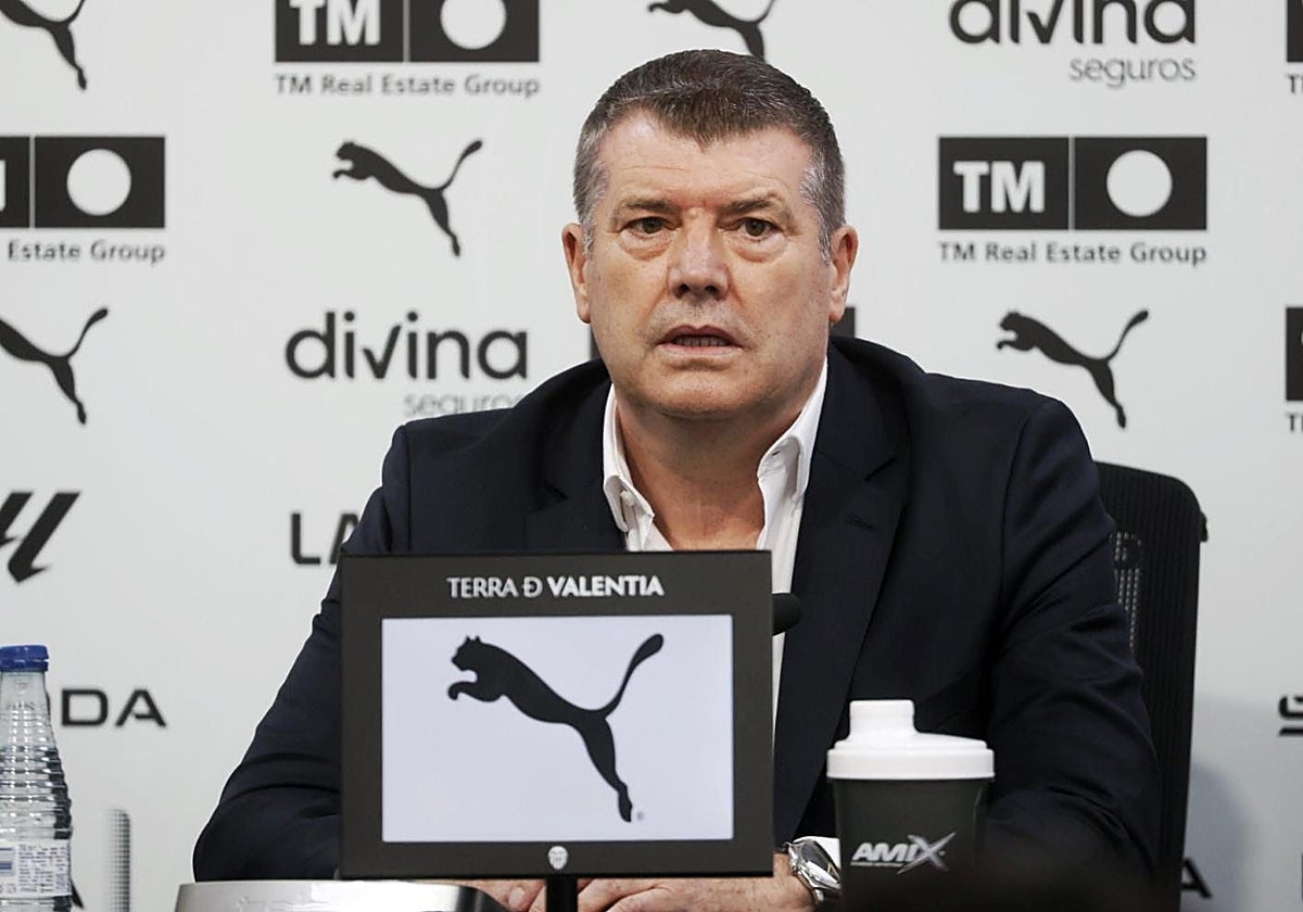 Ron Gourlay, durante la rueda de prensa.