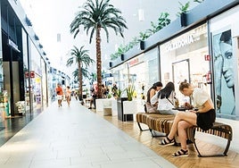 Varios comercios, en una imagen de archivo.