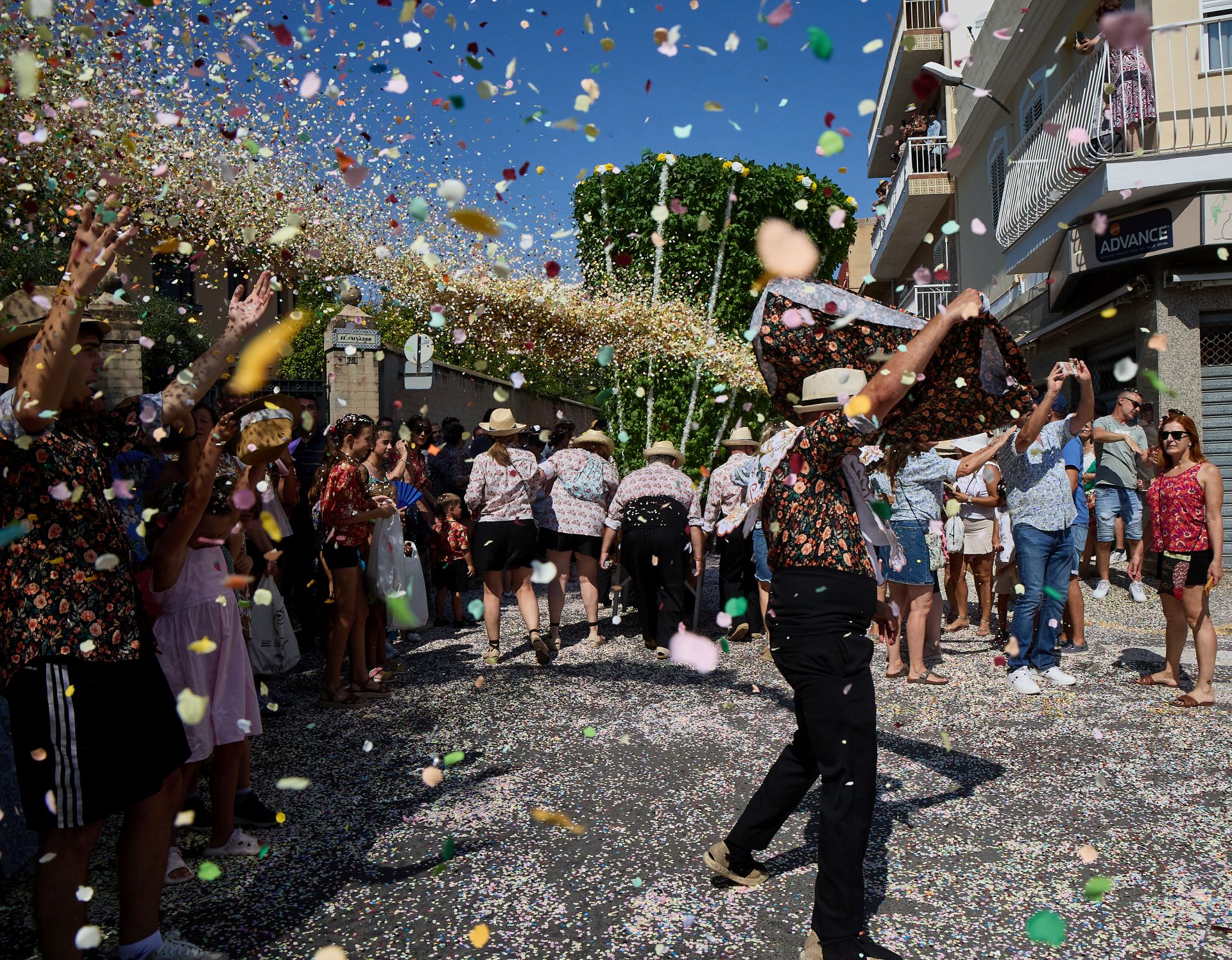 Color, calor, música y &#039;alfàbegues&#039; en Bétera