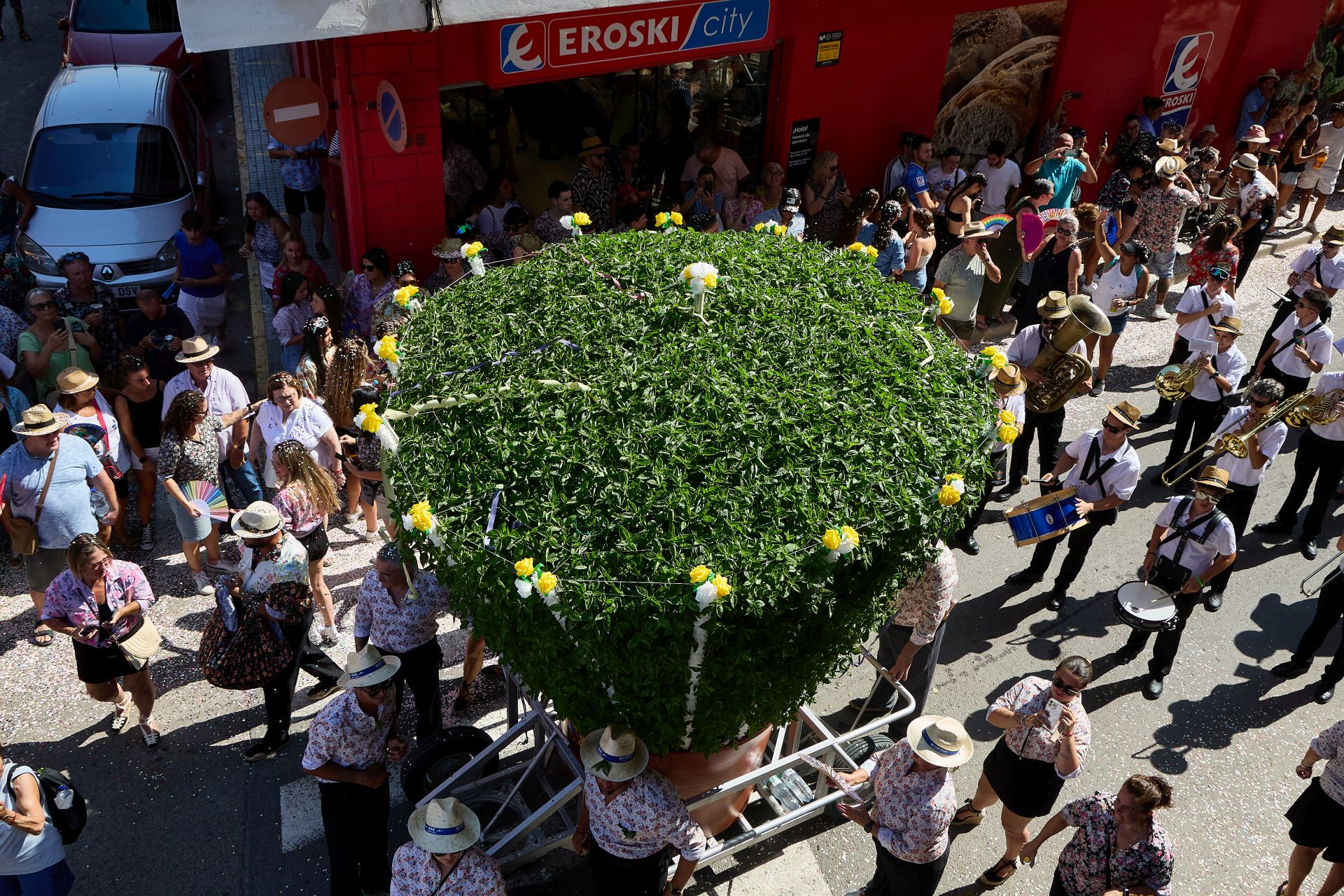 Color, calor, música y &#039;alfàbegues&#039; en Bétera