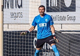 Dimitrievski durante un amistoso.