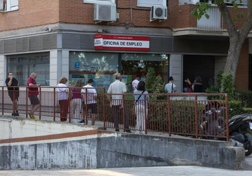 El SEPE oferta puestos de empleo como administrativo con sueldos de hasta 22.000 euros año: cómo aplicar