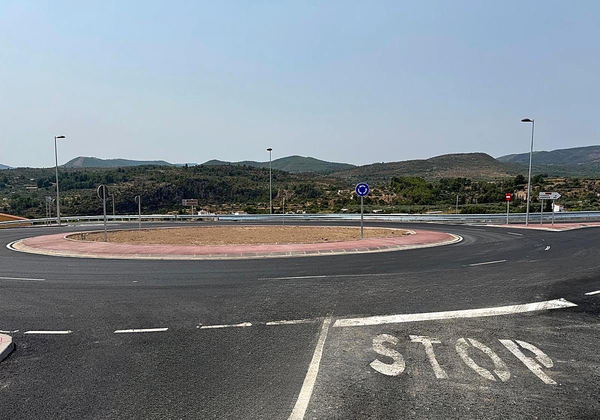 Nueva rotonda en Chelva.