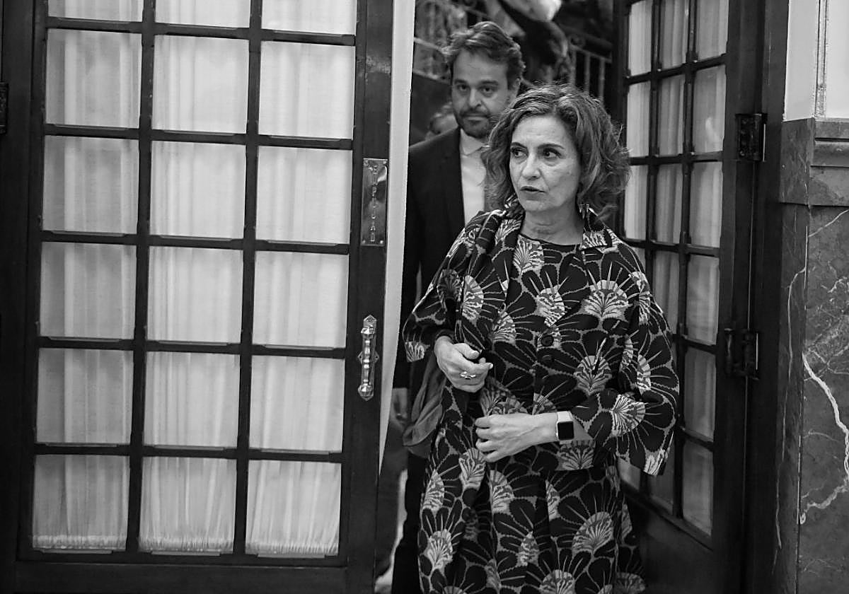 La vicepresidenta y ministra de Hacienda, María Jesús Montero.