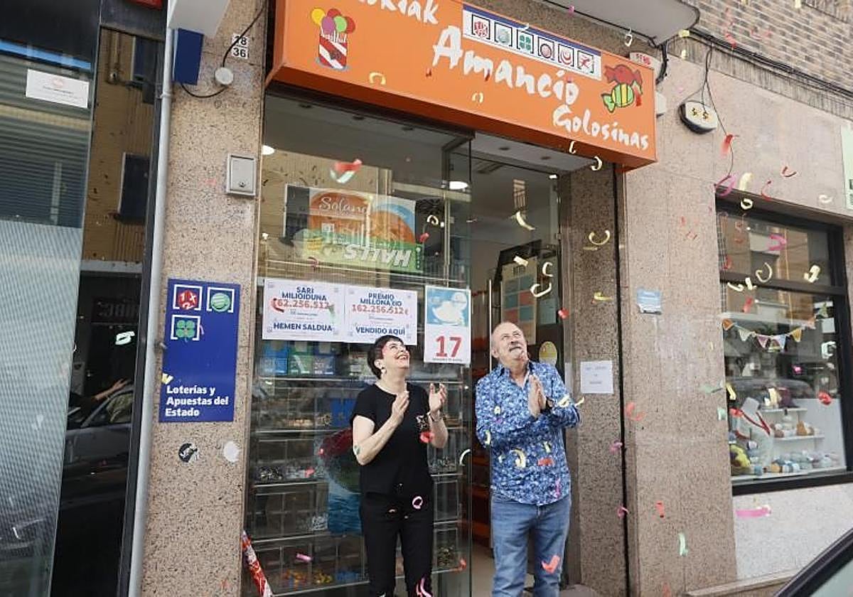 Varios ganadores de un premio millonario de Euromillones. Imagen de archivo.