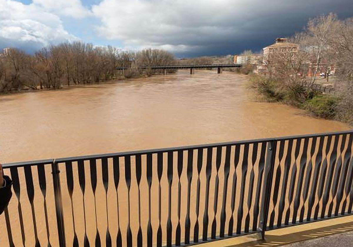Crecida del Ebro, en una imagen de archivo.