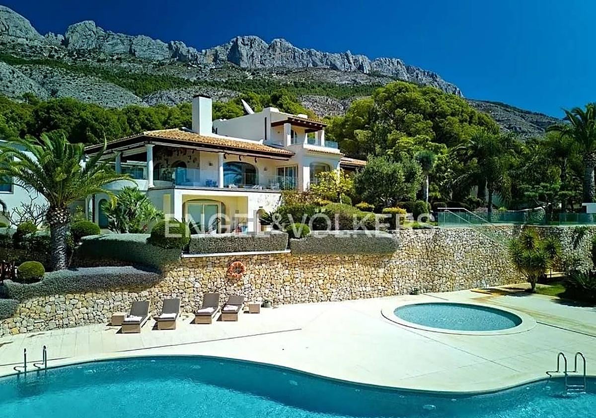 Imagen principal - La casa de lujo más cara de la Comunitat Valenciana no encuentra comprador