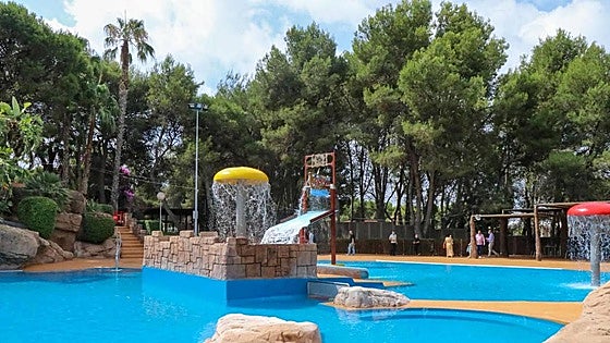 Este es el pueblo de Valencia con la mejor piscina para ir en familia, según ChatGPT