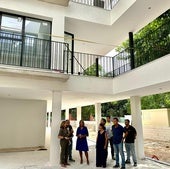 Camarero, durante la visita a la residencia.