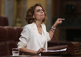 La vicepresidenta primera y ministra de Hacienda María Jesús Montero.