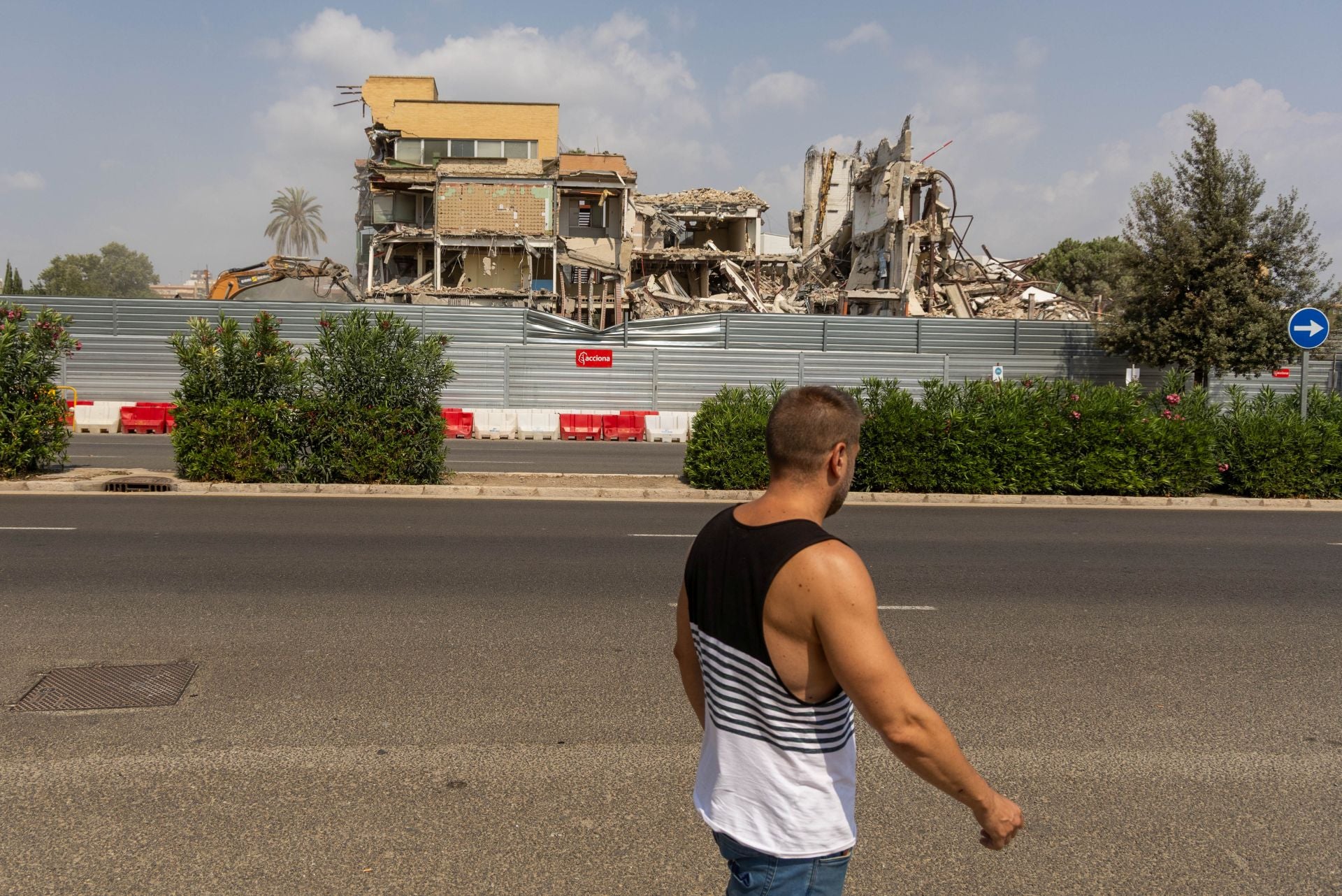 FOTOS | Derribo del edificio de maternidad de la antigua Fe