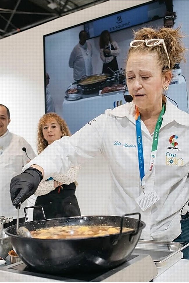 Demostración arrocera de Lola en FITUR.