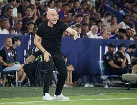 Julián Calero, en la banda.