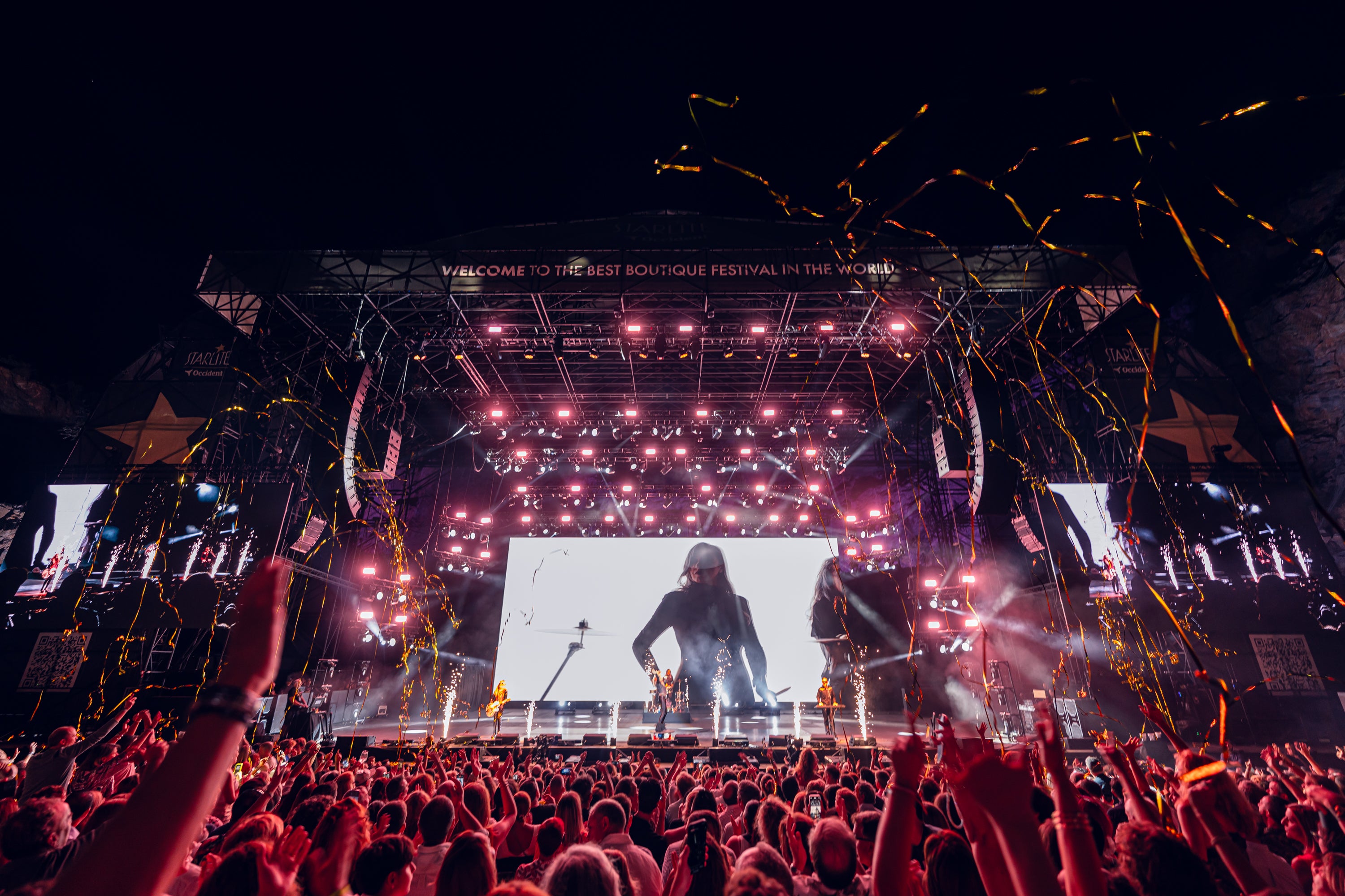 Fotos del concierto de Alaska (Fangoria) y Mario Vaquerizo (Nancys Rubias) en el Starlite de Marbella