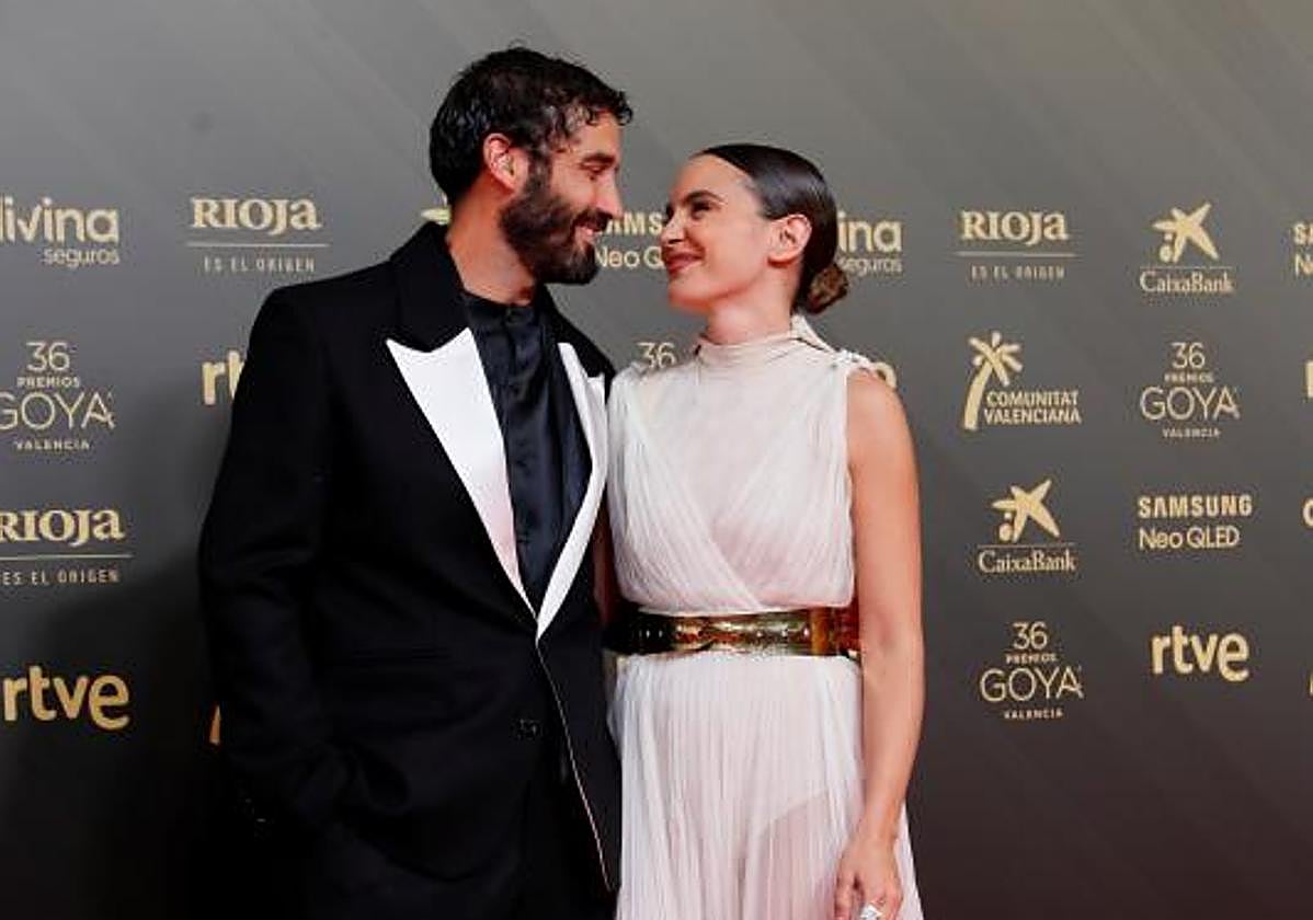 Verónica Echegui, junto a Álex García en los Goya celebrados en Valencia en 2022.
