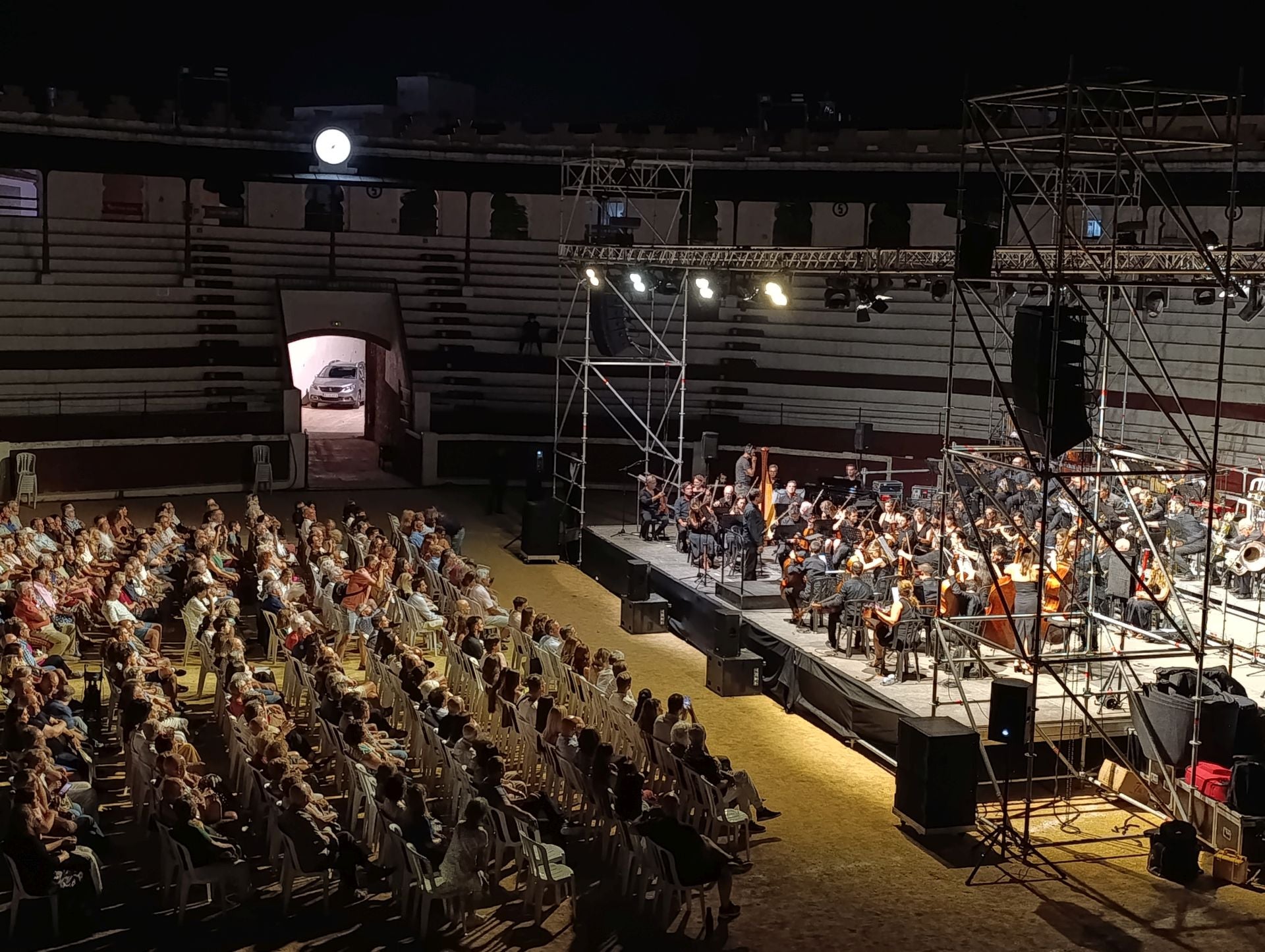 El concierto de clausura en la plaza de toros de Ondara.
