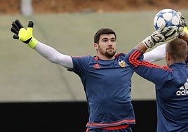 Ryan, en un entrenamiento con el Valencia.