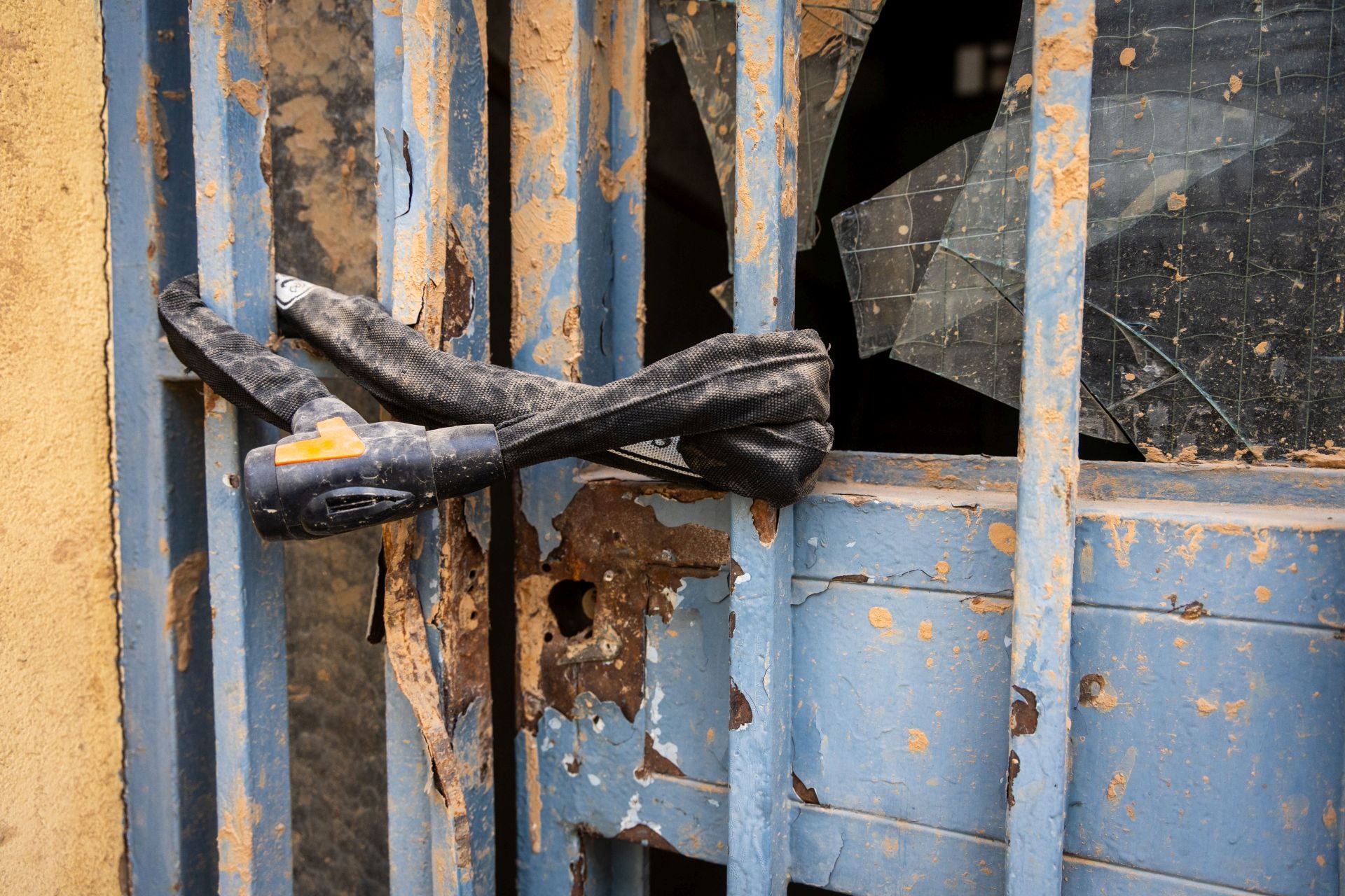 FOTOS | Las dos casas de Paiporta afectadas por la dana que han sido ocupadas