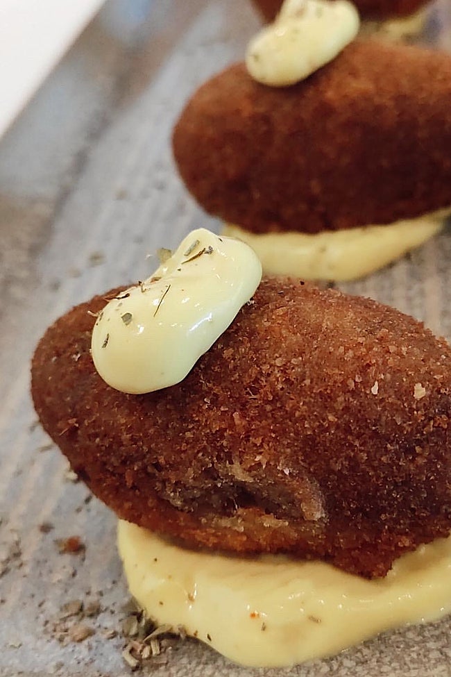 Croquetas caseras de La Ferrera.