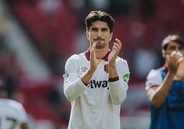 Carlos Soler, durante su etapa en la Premier League.