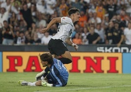 Diego López celebra su gol ante la Real Sociedad.