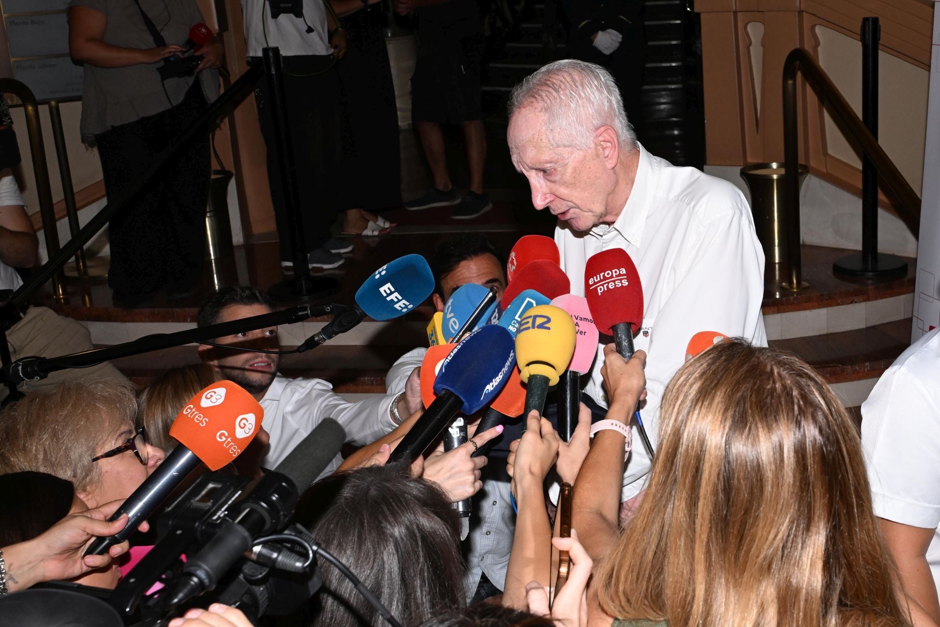 Fotos: desfile de famosos para dar el último adiós a Manolo de la Calva (Dúo Dinámico)