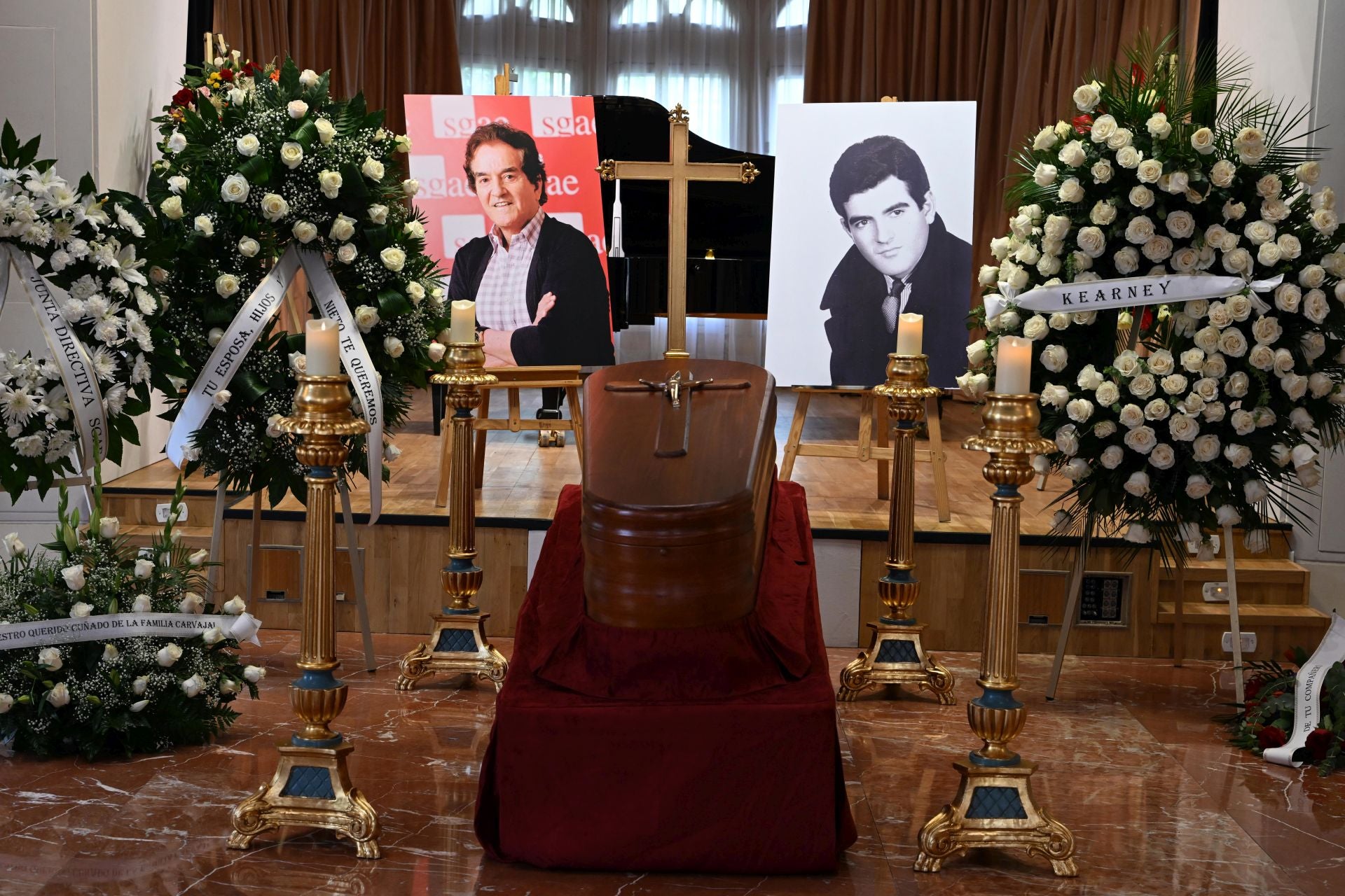 Fotos: desfile de famosos para dar el último adiós a Manolo de la Calva (Dúo Dinámico)