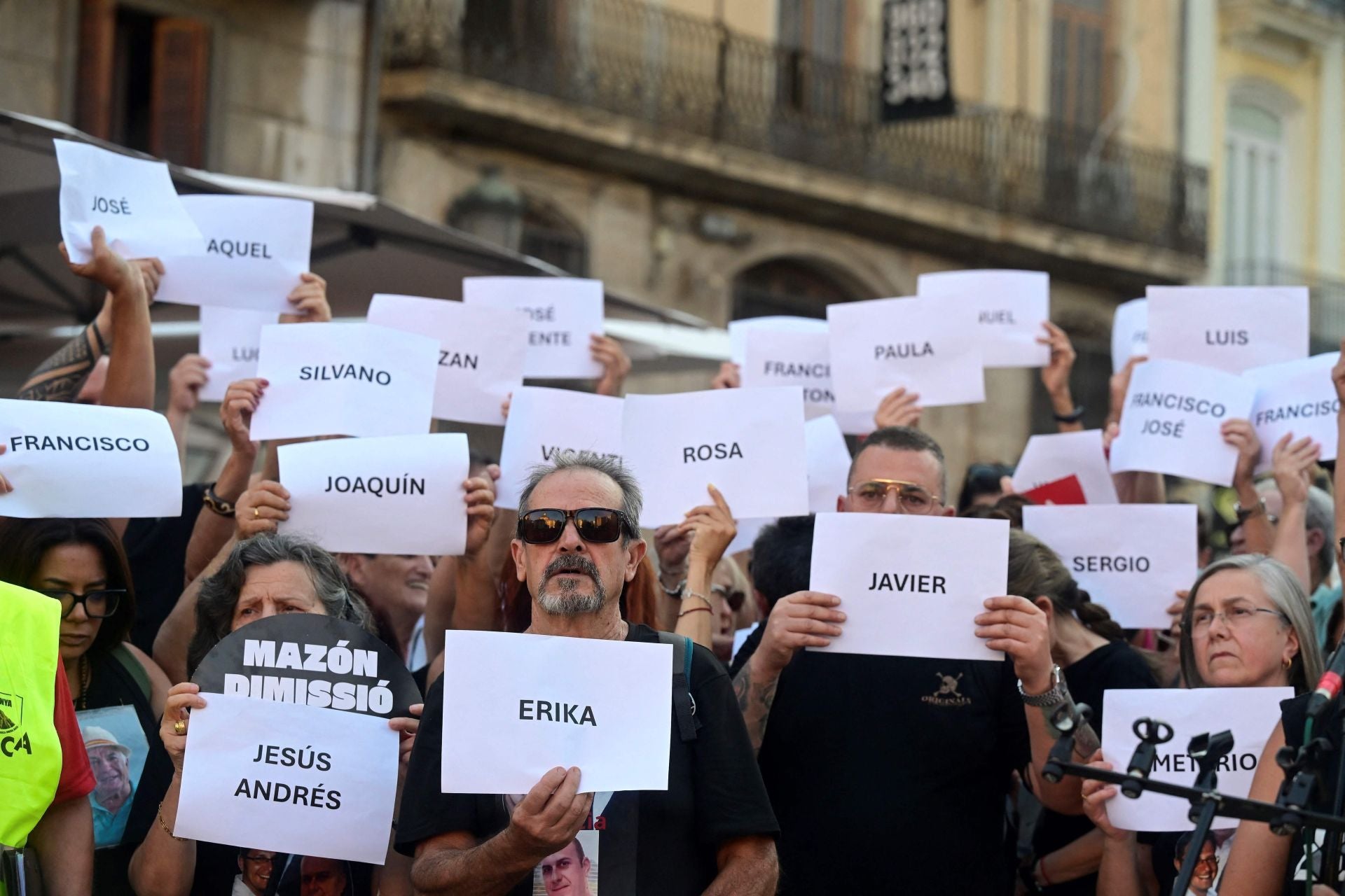FOTOS | La décima manifestación contra Mazón en Valencia, diez meses después de la dana
